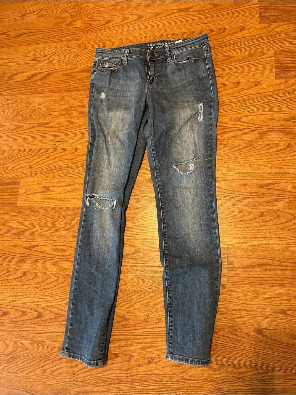 GAP Women's Skinny Ripped Jeans in Faded Blue